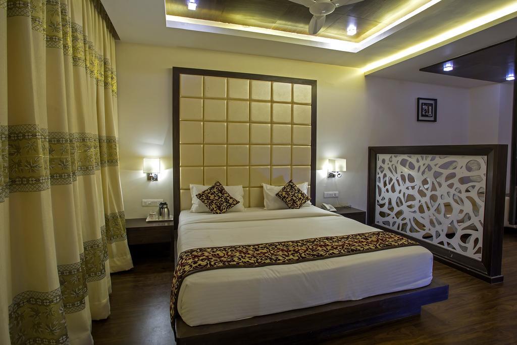 Hotel Ravi Residency Morbi Pokoj fotografie
