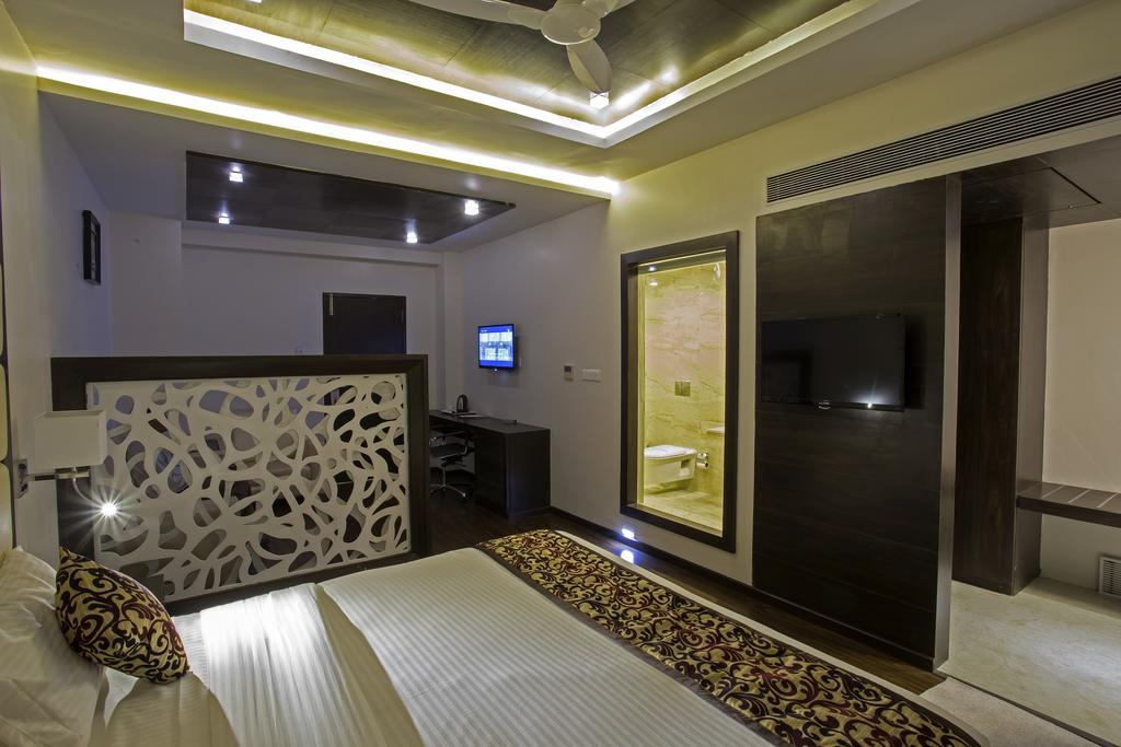Hotel Ravi Residency Morbi Pokoj fotografie